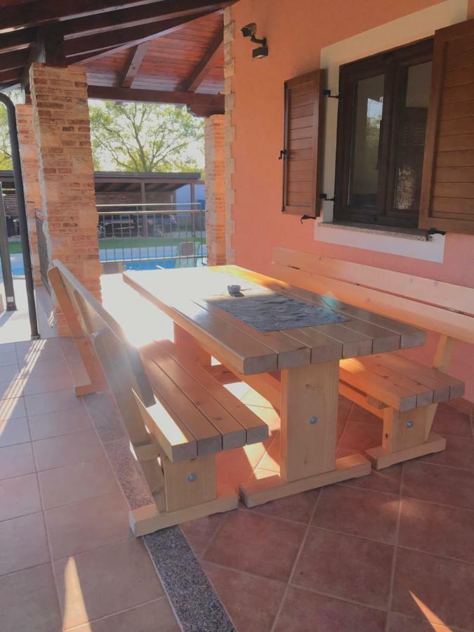 Villa Daisy Tar-Vabriga Eksteriør billede